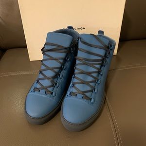 Balenciaga Blue suede spray arena sneakers.